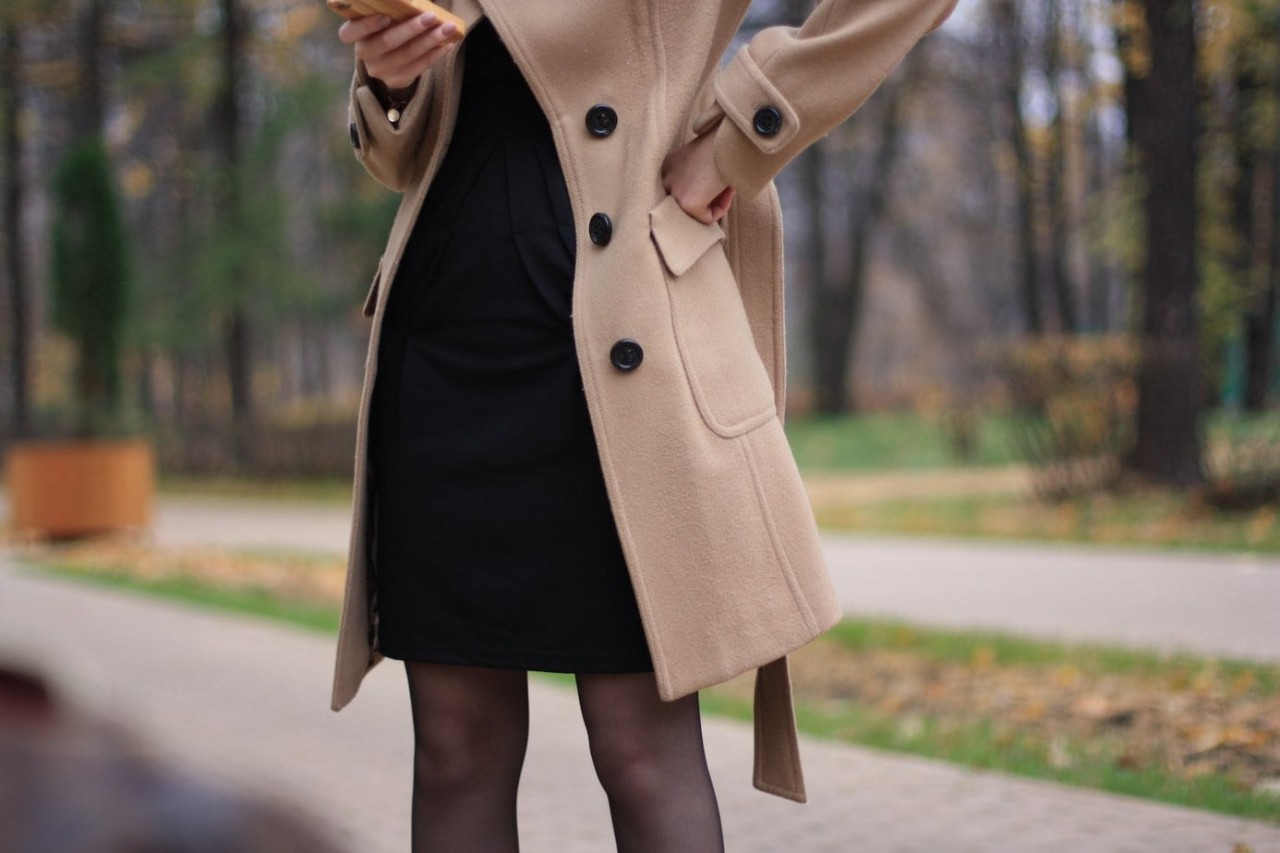 Jak wybrać płaszcz na jesień, który posłuży Ci przez lata?